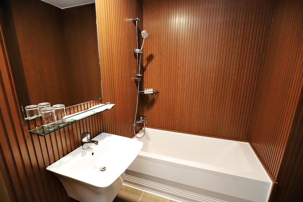 Sea Moon Tourist Hotel Incheon Exterior foto