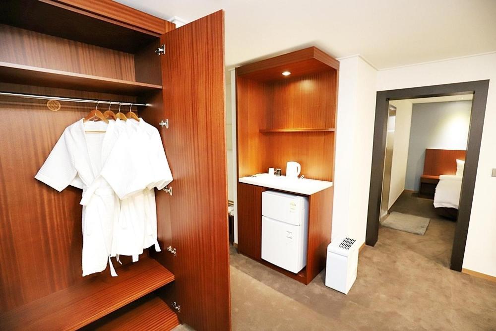 Sea Moon Tourist Hotel Incheon Exterior foto